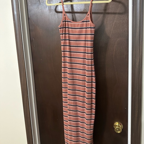 Small Adjustable Dress. MUST BE BUNDLED - Picture 6 of 6